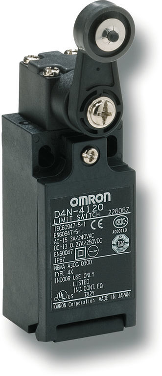 D4N-4120 Концевой выключатель Omron пластм.рычаг, пластм.ролик 1NC/1NO
